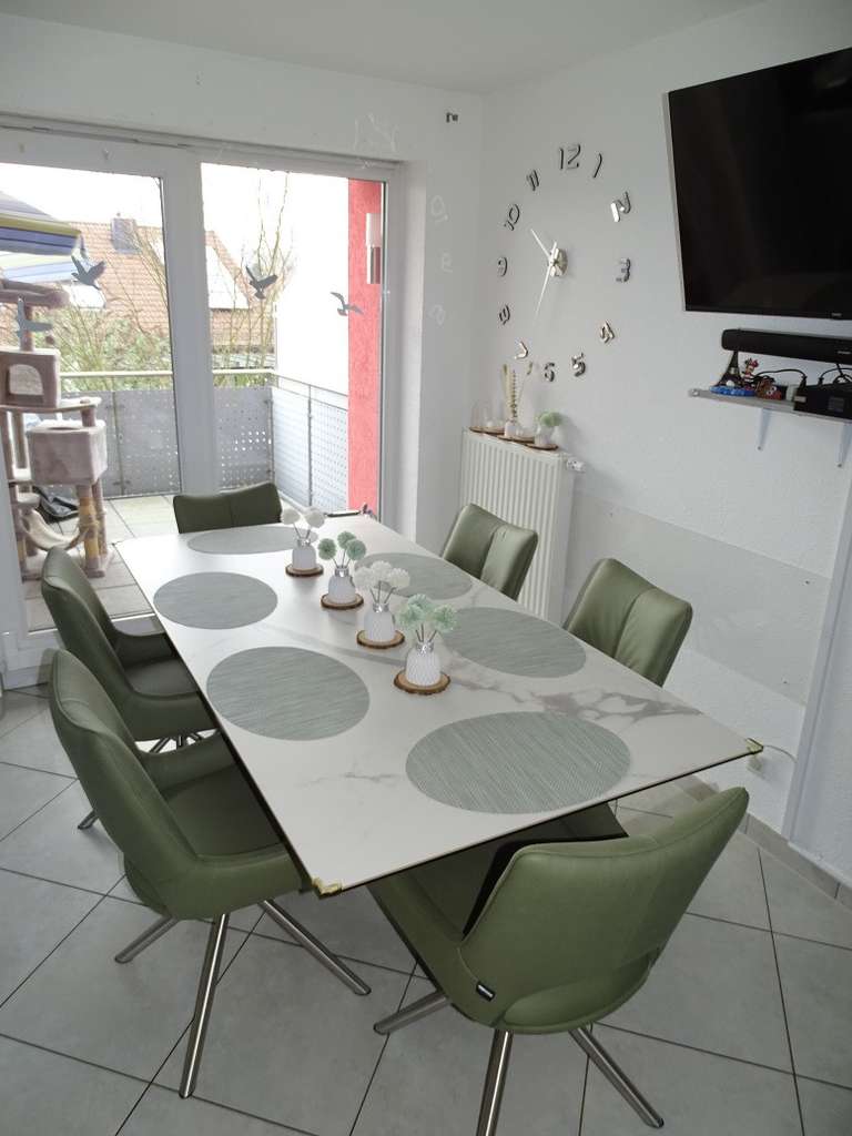 Immobilie in Großbottwar - TOP gepflegte Doppelhaushälfte mit Einliegerwohnung - hier lässt sich entspannt leben - Bild 3