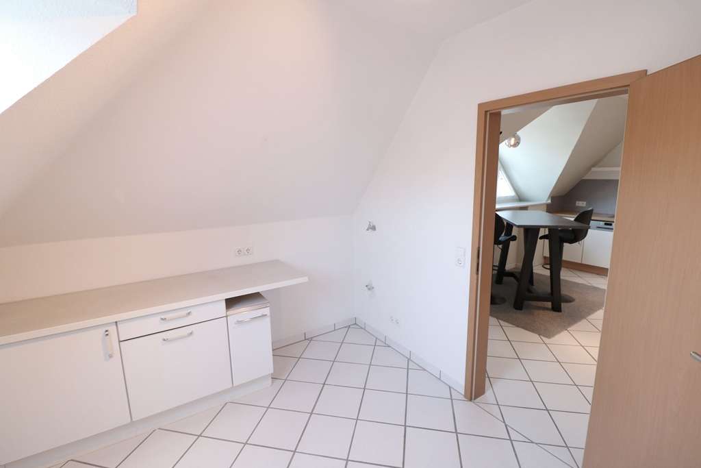 Immobilie in Cloppenburg - Schickes, topgepflegtes Zweifamilienhaus mit Garagen- und Geräteanbau sowie schönem Garten - Bild 11