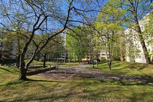 Sonniger Wohntraum mit Alpenblick: 4 Zimmer, Pool & Sauna inklusive! – Die vollständige Adresse der Immobilie erhältst du vom Anbieter., 81737 Neuperlach, München – Vorschaubild 14