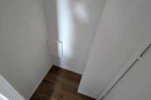 Stilvolle, modernisierte 1-Zimmer-Wohnung mit geh. Innenausstattung mit Balkon und EBK – München – Vorschaubild 15