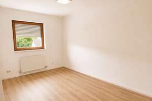 Exklusive 4-Zimmer-Wohnung mit Wintergarten, Garage & Stellplatz in Oberrot – Die vollständige Adresse der Immobilie erhältst du vom Anbieter., 74420 Oberrot – Vorschaubild 8