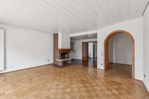 Maisonette-Wohnung mit großzügigem Platzangebot und zwei Balkonen