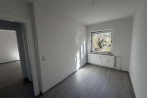 Charmante 3-Zimmer-Wohnung in Top-Lage – Frisch renoviert & ideal für Pendler! – Breslauer Straße 28, 38239 Thiede, Salzgitter – Vorschaubild 3