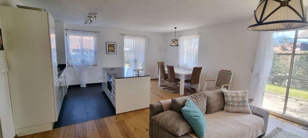 Immobilie in Bad Wiessee - Barrierearme Gartenwohnung am Tegernsee mit Kamin in Top-Zustand – sofort bezugsbereit! - Bild 4