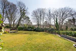 Tolle Südterrasse mit Weitblick und Gemeinschaftsgarten - Energieklasse C / Saniert / Einzugsbereit – Die vollständige Adresse der Immobilie erhältst du vom Anbieter., 22339 Hummelsbüttel, Hamburg – Vorschaubild 2