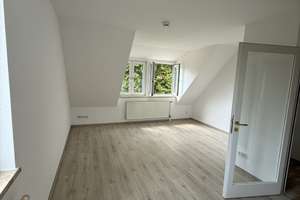 Schöne 3 Raum Wohnung im Dachgeschoss – Junkersstraße 28 c, 38820 Halberstadt – Vorschaubild 3