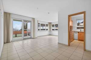 Helle 3-Zi.-Wohnung mit großem Balkon in ruhigem Haus in Pfhm- West – Ernst-Götze-Straße 13, 75179 Nordstadt, Pforzheim – Vorschaubild 2