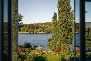 Waterfront villa with private sandy beach, exclusive boat dock & underground parking – Die vollständige Adresse der Immobilie erhältst du vom Anbieter., 14476 Neu Fahrland, Potsdam – Vorschaubild 2