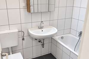 Zwei Zimmer in Düsseldorf: Helle Wohnung mit Balkon – 40595 Garath, Düsseldorf – Vorschaubild 5