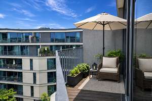 Bezugsfrei: 2-Zimmer-Penthouse mit Balkon im Samariterviertel – Die vollständige Adresse der Immobilie erhältst du vom Anbieter., 10247 Friedrichshain, Berlin – Vorschaubild 3