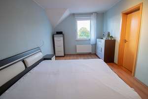 Exklusive Doppelhaushälfte mit Garage und Stellplätzen nahe Nordpark – Die vollständige Adresse der Immobilie erhältst du vom Anbieter., 41069 Holt, Mönchengladbach – Vorschaubild 4