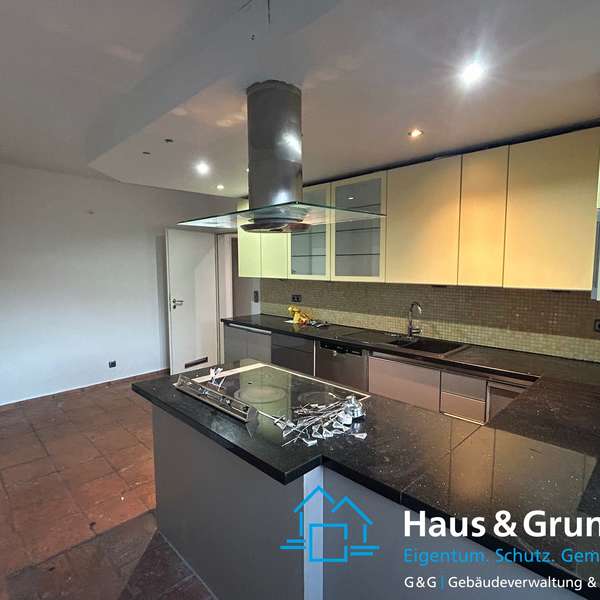 *** charmante 2-Zimmer-Wohnung im Herzen von Aachen ***