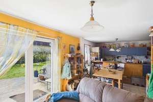 Großes 7-Zimmer Einfamilienhaus aus 2007, Effizienzklasse B, mit PV-Anlage und Kamin in Velstove – Die vollständige Adresse der Immobilie erhältst du vom Anbieter., 38448 Velstove, Wolfsburg – Vorschaubild 3