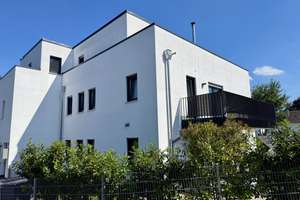 Neuwertige 3-Zimmer-Wohnung mit großem Balkon in ruhiger Lage bei Ingolstadt