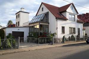 Wohnhaus mit großem Nebengebäude (ehem. Tischlerei) in Plaue – Die vollständige Adresse der Immobilie erhältst du vom Anbieter., 99338 Plaue – Vorschaubild 1