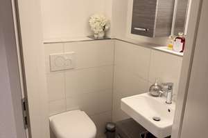 Moderne Wohnung in Rottenbauer – mit Garage, Balkon, Aufzug & Einbauküche – Die vollständige Adresse der Immobilie erhältst du vom Anbieter., 97084 Rottenbauer, Würzburg – Vorschaubild 2