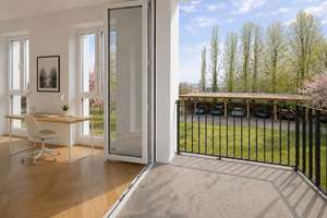 Haus-im-Haus in ruhiger Parklage – modernes Wohnen auf zwei Ebenen mit Balkon und Gartenanteil – Die vollständige Adresse der Immobilie erhältst du vom Anbieter., 13355 Gesundbrunnen, Berlin – Vorschaubild 3