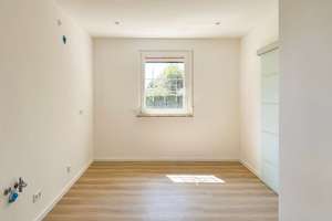 **Frisch renoviert und bezugsfrei | Idyllischer Garten | Garage und Carport** – 4288 Holzhausen, Leipzig – Vorschaubild 7