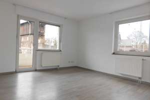 Renoviert und bezugsfertig... Schicke 2-Zimmerwohnung im EG mit Balkon zentral gelegen... – Hochfelder Str. 63, 47809 Oppum, Krefeld – Vorschaubild 2