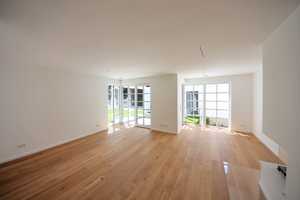 BEZUGSFERTIGER NEUBAU-PROV. FREI! Ruhig, perfekt geplant & hochwertig ausgestattet - EBK, PV, Kamin – München (Kreis) – Vorschaubild 2