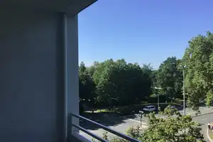 Großzügige 3-Zimmer-Wohnung mit Balkon (WBS)! – Krahwinkelstraße 11, 45276 Essen – Vorschaubild 2