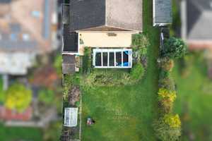 Zweifamilienhaus mit Traumgarten, 2 Garagen, Pool, ausgebautem Souterrain und schöner Aussicht – Wetteraukreis – Vorschaubild 4