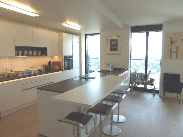 24 Etage im Henninger Turm.. V-E-R-M-I-E-T-E-T image 5