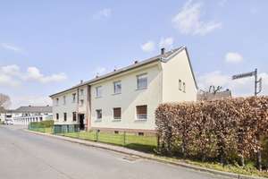 Lichtdurchflutete moderne 5-Zimmer-Eigentumswohnung mit Loggia in schöner Wohnlage von Westhoven