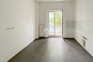 2- ZIMMER WOHNUNG PRENZLAUER BERG | BELEBTE KNIPRODESTRASSE | BALKON ZUM INNENHOF | PROVISIONSFREI | – Kniprodestraße 101, 10407 Prenzlauer Berg, Berlin – Vorschaubild 3