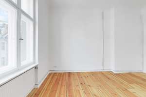 70 m² Altbauwohnung plus 45 m² Dachstudio – 115 qm nutzbare Fläche für kreative Nutzung – Die vollständige Adresse der Immobilie erhältst du vom Anbieter., 10715 Wilmersdorf, Berlin – Vorschaubild 8