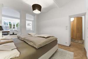 Stilvolles Gründerzeithaus mit 341m² Wohnfläche verteilt auf drei Wohneinheiten im Bonner Zentrum – Die vollständige Adresse der Immobilie erhältst du vom Anbieter., 53111 Bonn-Zentrum, Bonn – Vorschaubild 49