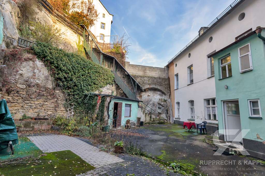 Immobilie in Arzberg - Charmantes Wohn- und Geschäftshaus mit historischem Flair und viel Potenzial im Herzen von Arzberg - Bild 4