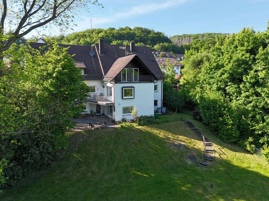 Immobilie in Gummersbach - Großzügiges Wohn- und Geschäftshaus mit Potenzial in begehrter Lage! - Bild 1