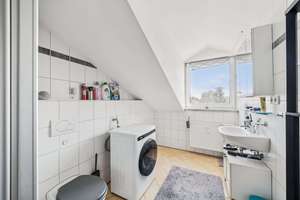 Vermietete 2,5 Zimmer Dachgeschoss Wohnung direkt am Luitpoldpark – 85051 Münchener Straße, Ingolstadt – Vorschaubild 16