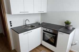 Renovierte & möblierte 1-Zimmer-Altbauwohnung mit Einbauküche  – Schiestlstraße 8, 97080 Würzburg – Vorschaubild 12