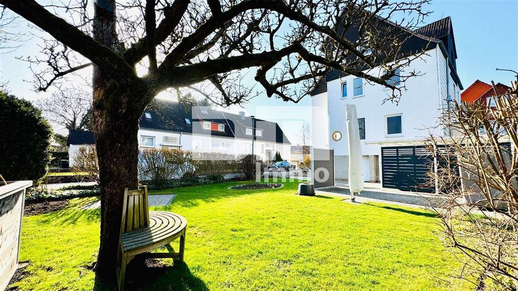 Immobilie in Niestetal - Modernisiertes Ein- bis Zweifamilienhaus mit Maisonettebereich in Traumlage - Bild 2