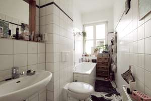 Vermietete 2-Zimmer-Wohnung mit Balkon direkt am Wismarplatz – Die vollständige Adresse der Immobilie erhältst du vom Anbieter., 10247 Friedrichshain, Berlin – Vorschaubild 7