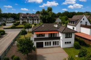 Gepflegter Bungalow mit Wohnkeller, großzügigem Grundstück und idyllischem Garten in Aumund-Hamme