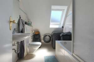 Stilvoll wohnen im Westend – hochwertige 2,5-Zimmer-Wohnung mit Loggia – 60325 Westend-Süd, Frankfurt am Main – Vorschaubild 9