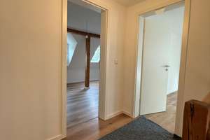 Modernisiertes Reihenhaus mit eigenem Garten in zentraler Lage – 91052 Röthelheim, Erlangen – Vorschaubild 8