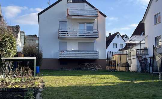 3-Familienhaus mit 2 Garagen 2 Stellplätzen
