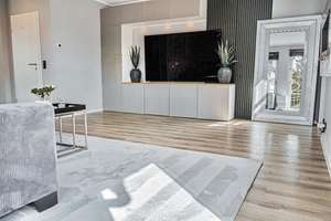 Exklusive Doppelhaushälfte mit 2 Terrassen, Balkon, Pool, Sauna, Whirlpool und Garten – Die vollständige Adresse der Immobilie erhältst du vom Anbieter., 56170 Bendorf – Vorschaubild 24