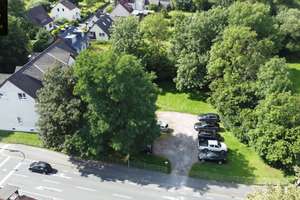 Renditeobjekt mit massivem Neubau-Potenzial: MFH + 2 Grundstücke (gesamt ca. 6.780 m²)