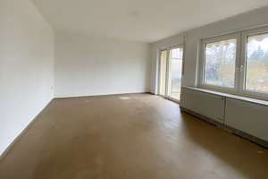 NBG-EIBACH: KOMPLETT SANIERUNGSBEDÜRFTIGES 2-FAMILIEN-REIHENMITTELHAUS OHNE GARAGE IN RUHIGER LAGE – Riedenburger Straße 39, 90451 Röthenbach Ost, Nürnberg – Vorschaubild 4