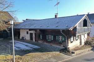 Denkmalgeschütztes Bauernhaus mit Scheune u.v.m in Konzell (OT Gossersdorf) – Straubing-Bogen (Kreis) – Vorschaubild 1