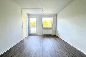 Perfekt für Sie: sofort bezugsfertige 4-Zimmerwohnung mit Balkon und Aufzug! – Spremberger Str. 24, 1239 Prohlis-Süd, Dresden – Vorschaubild 4