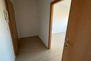 Im 4. OG Lift - EBK - Laminat in Buche - Jetzt Termin vereinbaren!! – Straße Usti nad Labem 33, 9119 Kappel, Chemnitz – Vorschaubild 8