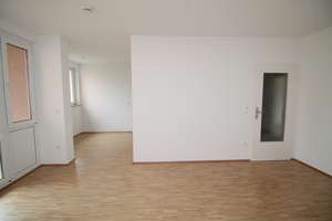 Charmante 3-Zimmerwohnung mit Westloggia in gepflegter Wohnanlage – Die vollständige Adresse der Immobilie erhältst du vom Anbieter., 81737 Altperlach, München – Vorschaubild 2