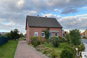 Provisionsfrei - Zweifamilienhaus mit großem Grundstück in Holle-Sottrum – Die vollständige Adresse der Immobilie erhältst du vom Anbieter., 31188 Holle – Vorschaubild 1