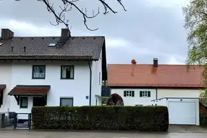 Idyllisches und familienfreundliches Wohnen in Allach-Untermenzing - Doppelhaushälfte mit 5 Zimmern – München – Vorschaubild 1